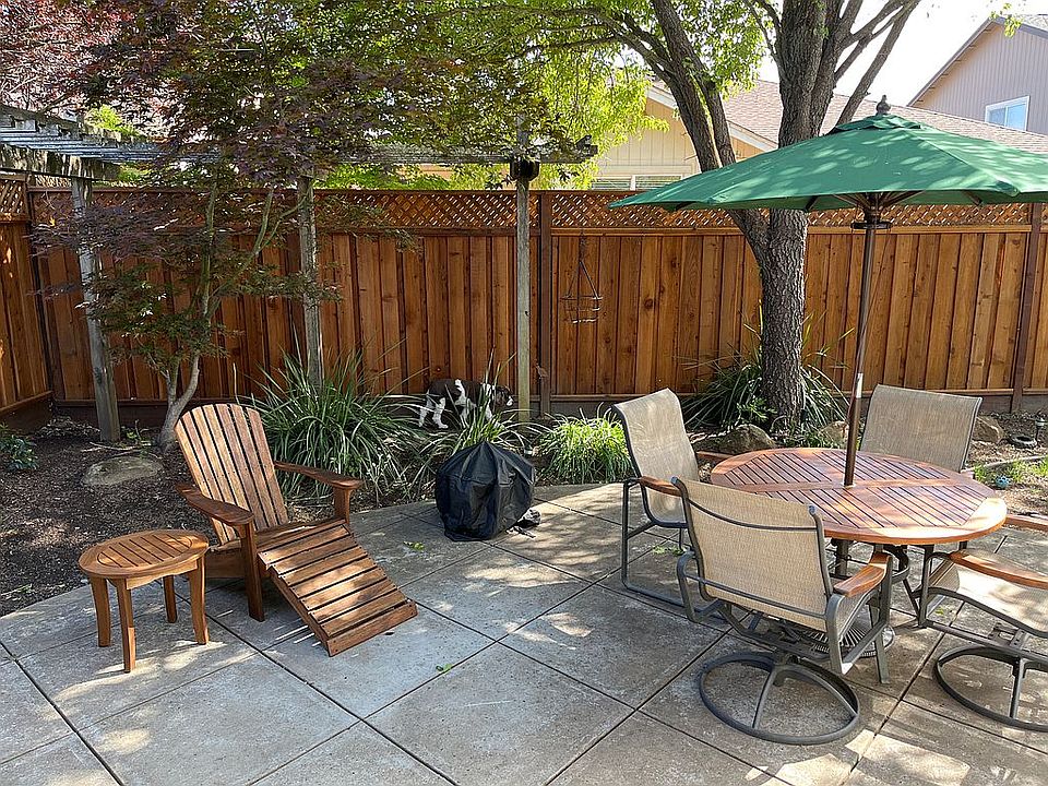 2nd image of 8460 Trione Cir