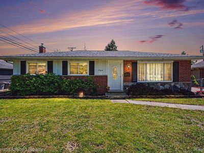 19044 Hillcrest St, Livonia, MI, 48152