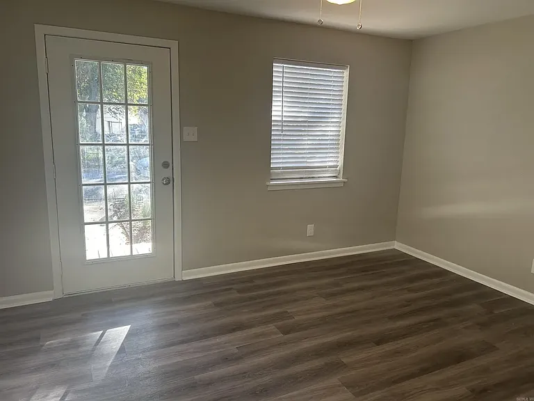 114 North Ave — Photo 11