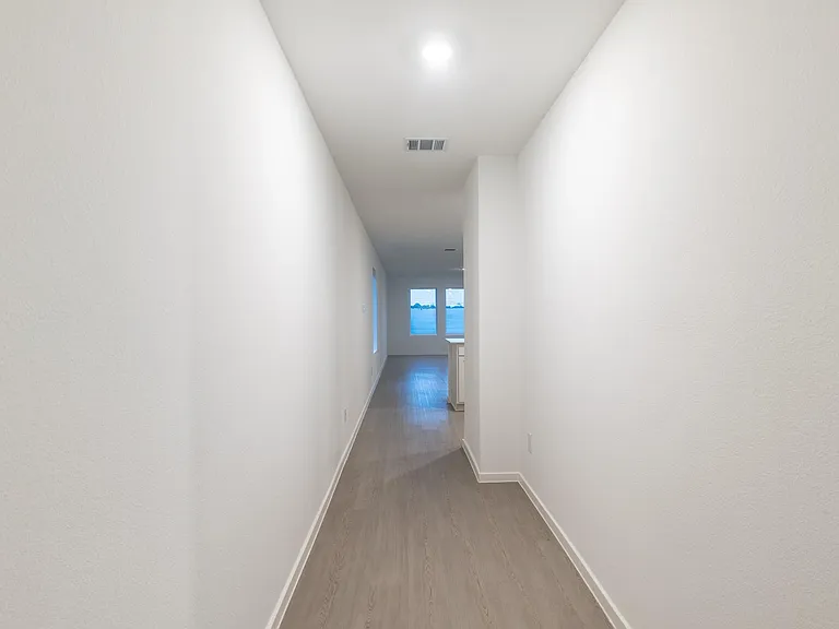 31406 Pratola Serra Cir — Photo 4