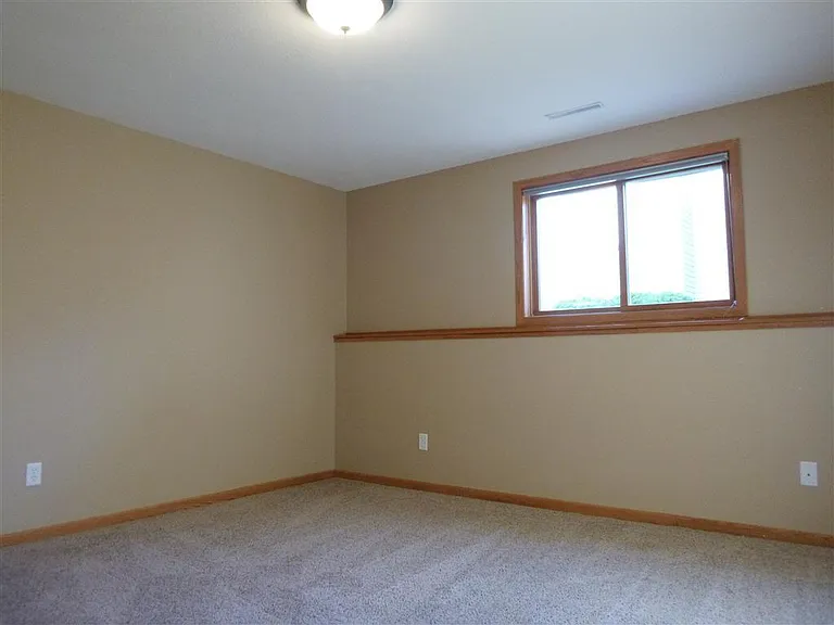 808 Chalet Dr NW — Photo 13