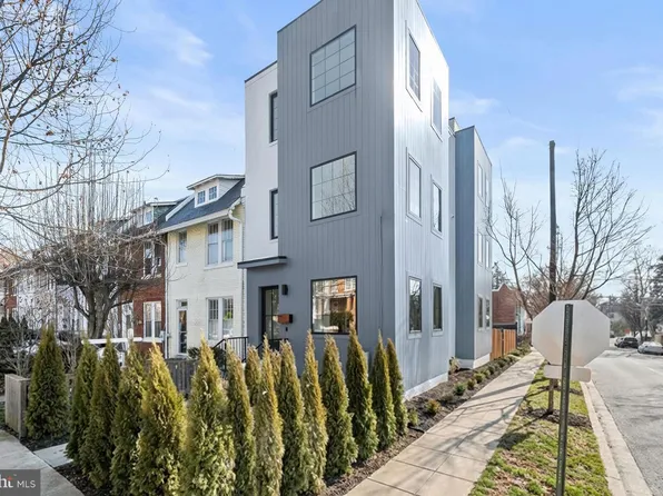 3554 T St NW, Washington, DC 20007