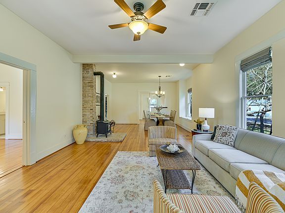 2nd image of 307 Turney St
