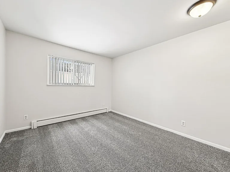 Williamsburg Apartments — Photo 44