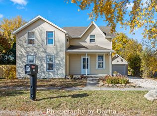 569 S Chestnut St, Chebanse, IL 60922