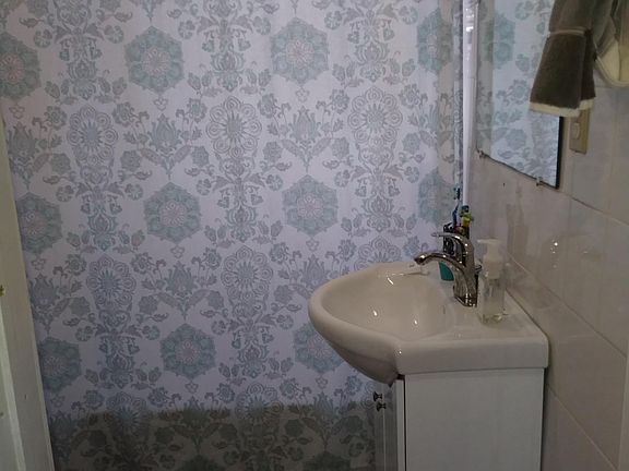 2nd image of 4113 W Barry Ave #2FLOOR