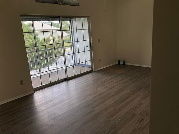 4th image of 4796 Lake Waterford Way W APT 2