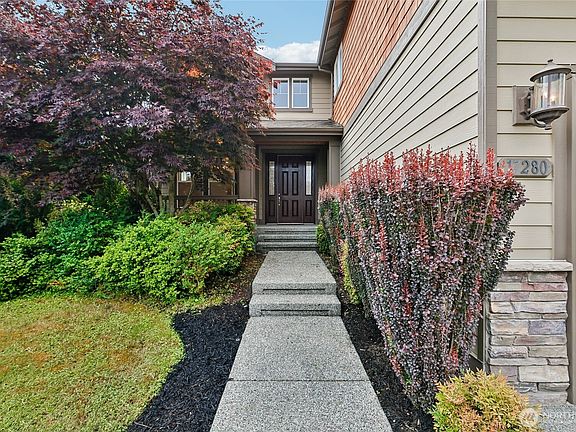 3rd image of 17280 NE 120th Way