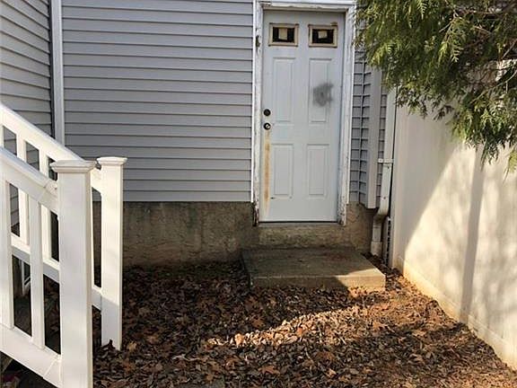 4th image of 208 Wirt Ave