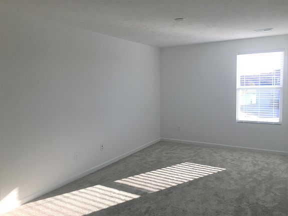 2nd image of 63 Woodhull Cres