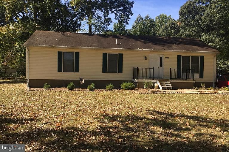 2nd image of 5284 Gordon Dr