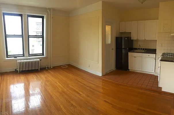 Rented by Your Vanity Realty | media 20