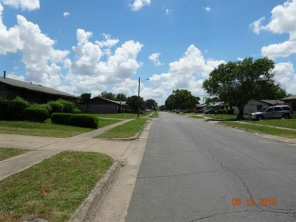 3rd image of 3606 Pacesetter Dr