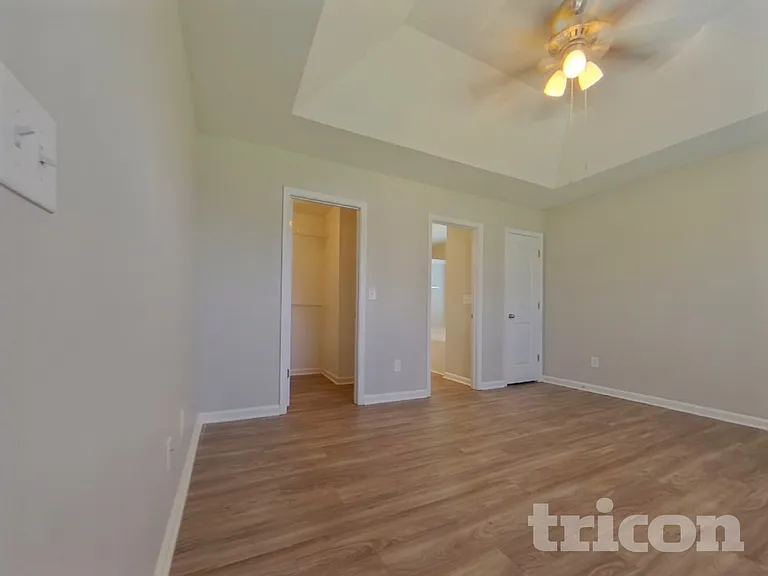 415 Finch Ln — Photo 6