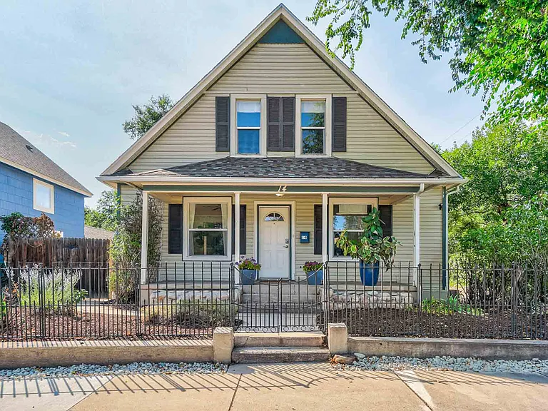 14 N Walnut St — Photo 1