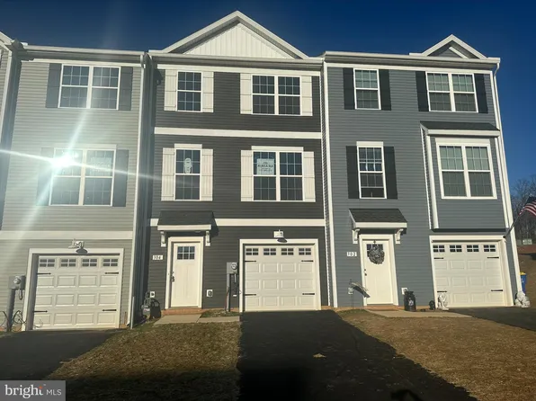 308 Avon Dr #249, Red Lion, PA 17356