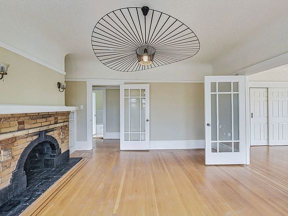 2nd image of 1090 Plymouth Ave APT 2