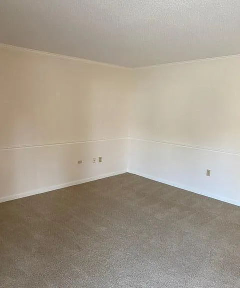 60 Church Ct — Photo 3