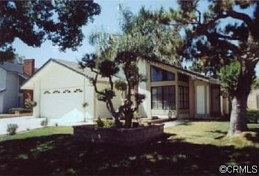 1st image of 1433 E Bermuda Dunes St