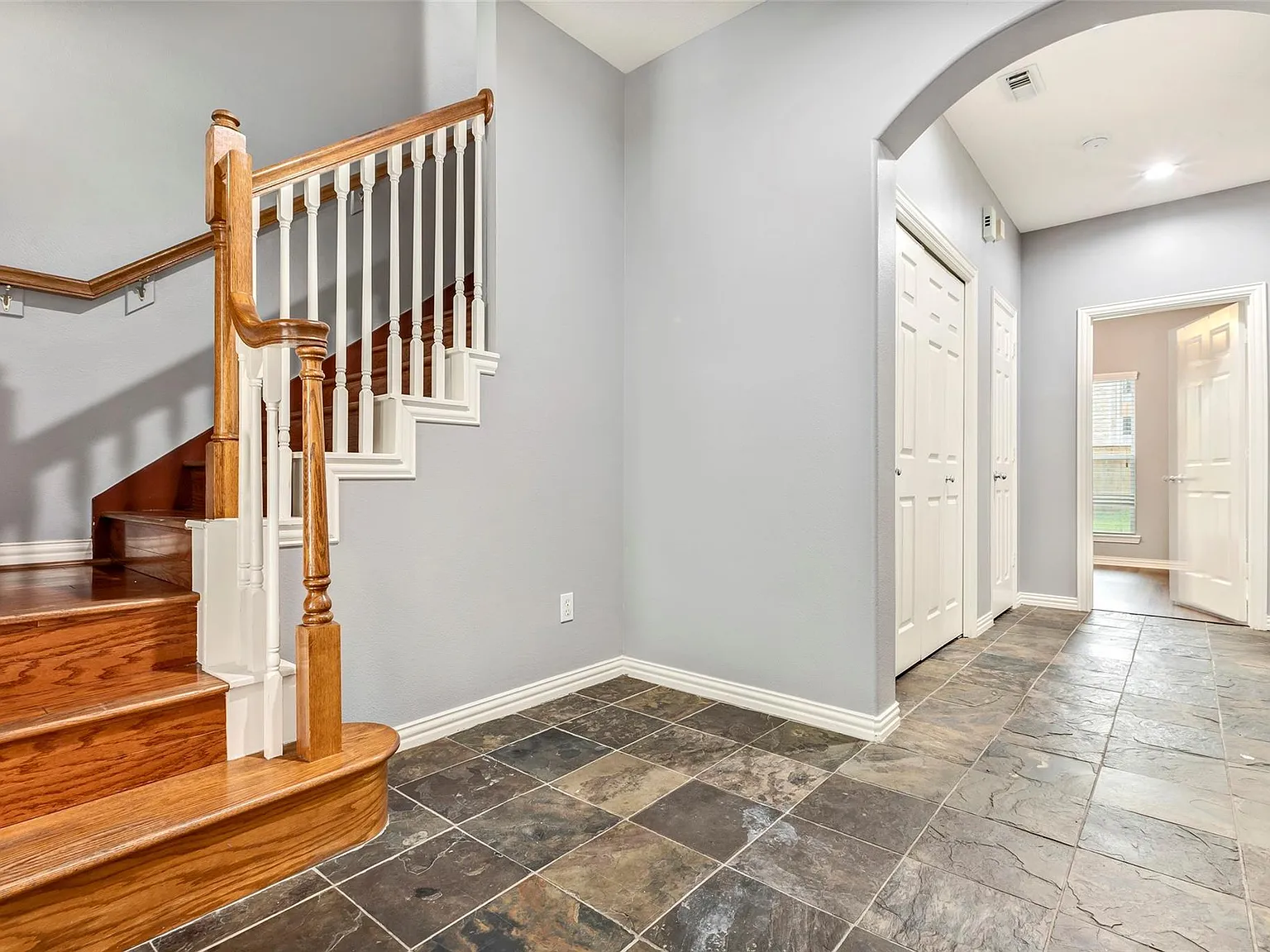 3 bed, 2.5 bath, 1776 sqft, $2,200 — Photo 4