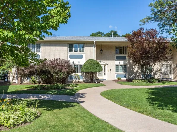 Beverly Manor 1736, 1736 9th Ave #70, Moline, IL 61265