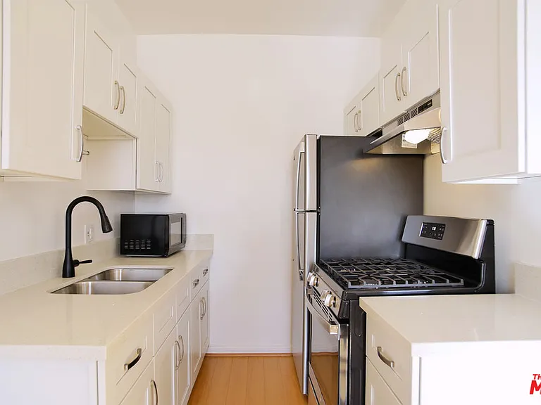 611 S Cloverdale Ave #305 — Photo 12