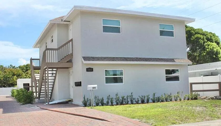 305 Cypress Dr #1
