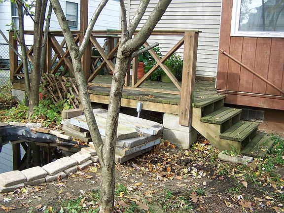 3rd image of 9008 Tioga Ave