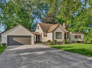260 E 42nd St, Lorain, OH 44052