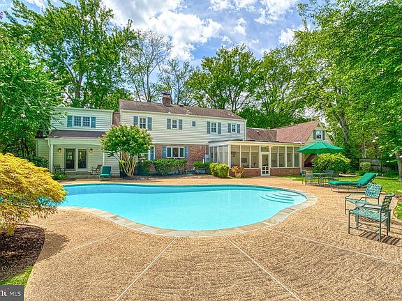 5th image of 9211 Forest Haven Dr
