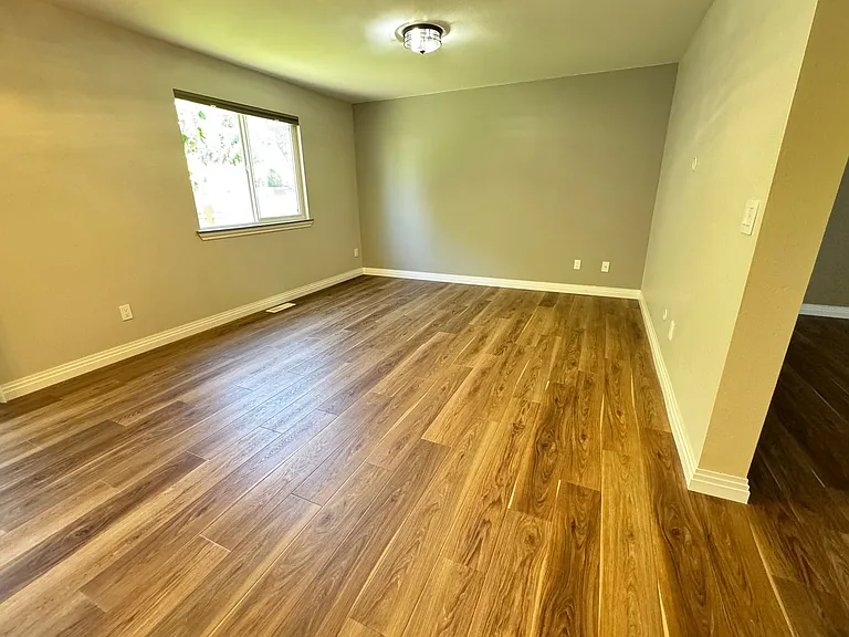 1108 Maddox Creek Ln — Photo 9
