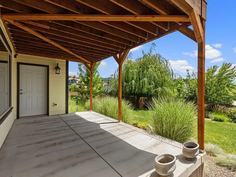 4334 Vineyard Ter — Photo 35