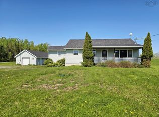 28 Holmes Ln, Pictou, NS B0K 2A0