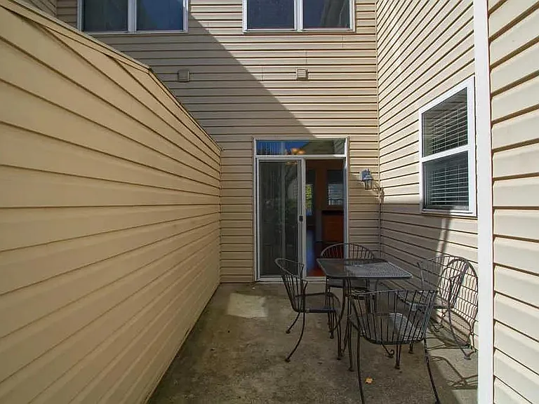 1434 Laurel Park Dr — Photo 28