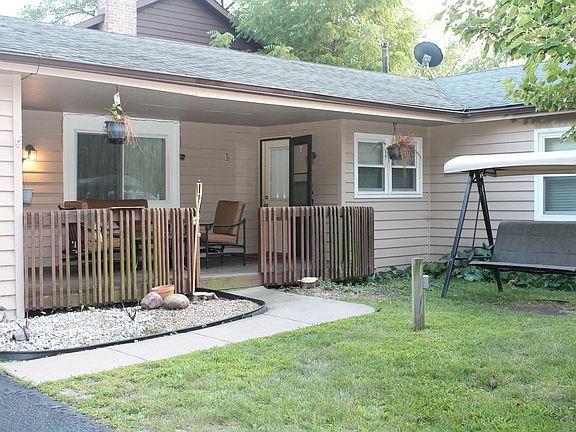 2nd image of 17401 65th Ave
