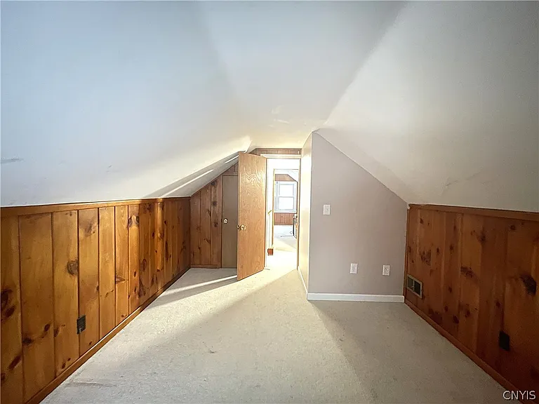 121 Wadsworth Rd — Photo 23