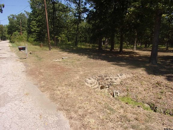 4th image of 660 Dogwood Dr