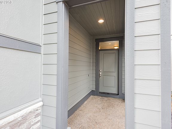 3rd image of 6628 NE 68th Ave