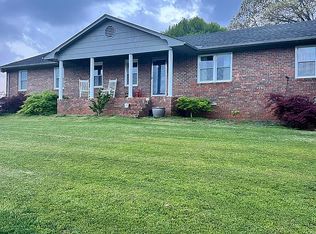 2299 Memorial Rd, Hartwell, GA 30516