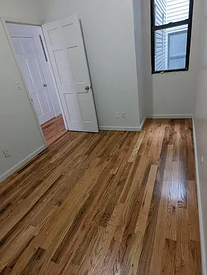 Rented by Compass | media 25