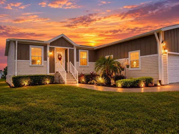 34982 Broad Bill Ln, Zephyrhills, FL 33541