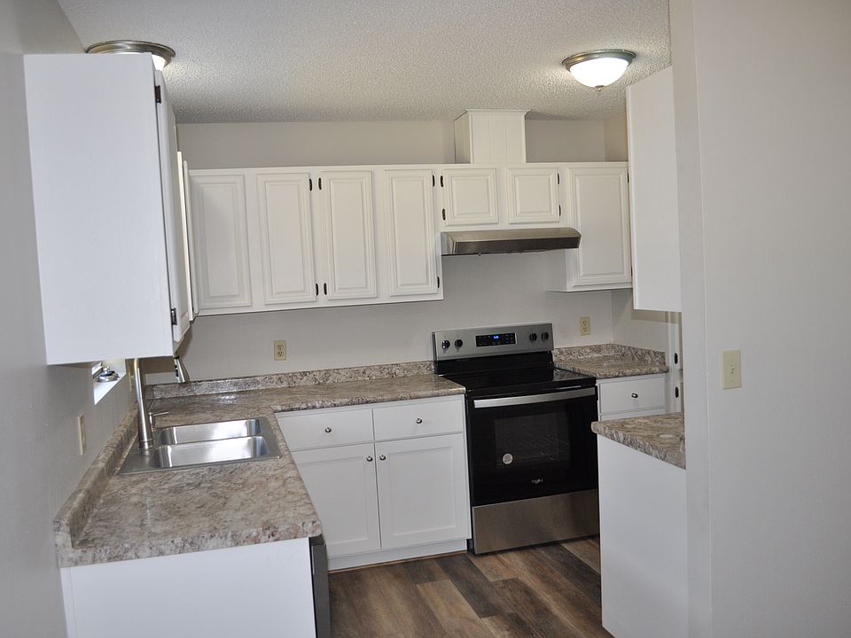 2nd image of 333 Broadmoor Dr