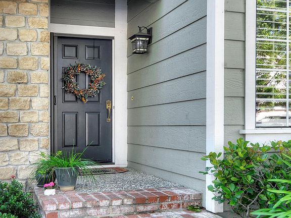 2nd image of 417 Camberly Way
