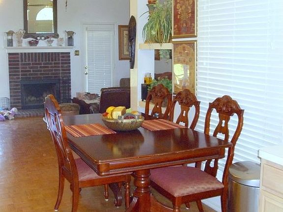 5th image of 207 Parkway Ct