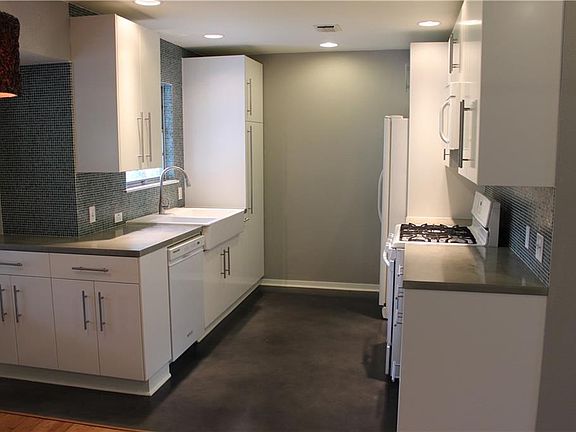 5th image of 6904 Bryn Mawr Dr
