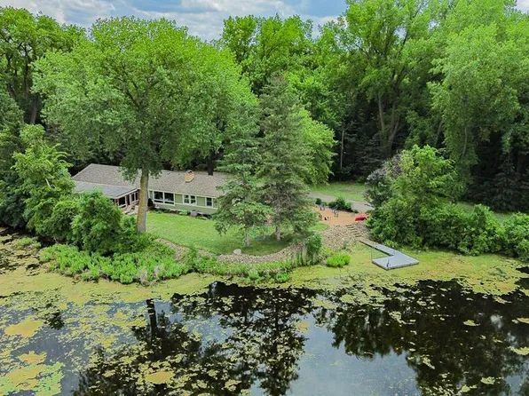 1104 Meadowlark Dr, Stillwater, MN 55082