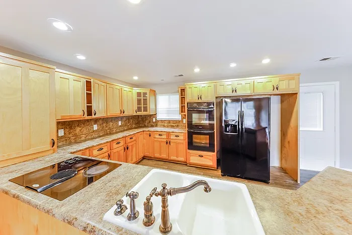 3 bed, 1.5 bath, 1430 sqft, $1,475 — Photo 4