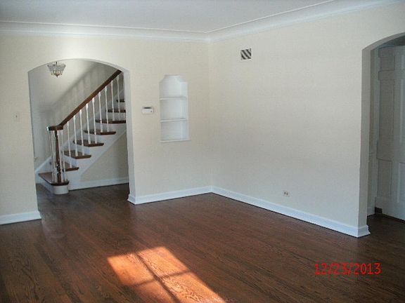 4th image of 345 S Bristol Ln