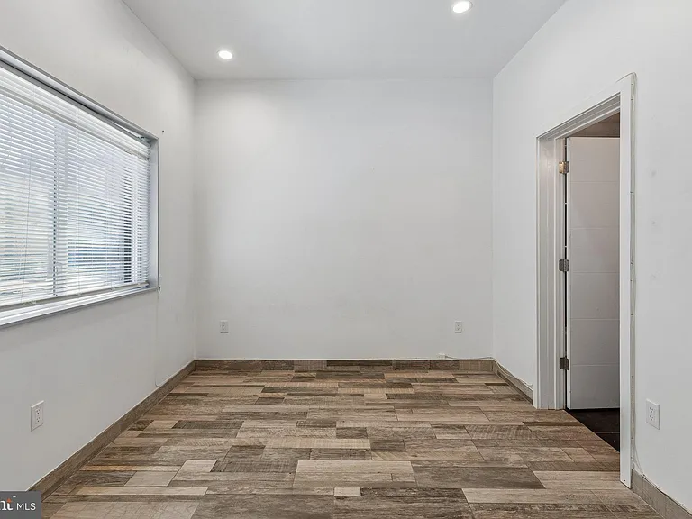 2028 E Fletcher St #1 — Photo 13