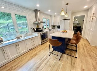 2511 Brookland Dr NE, Cedar Rapids, IA 52402